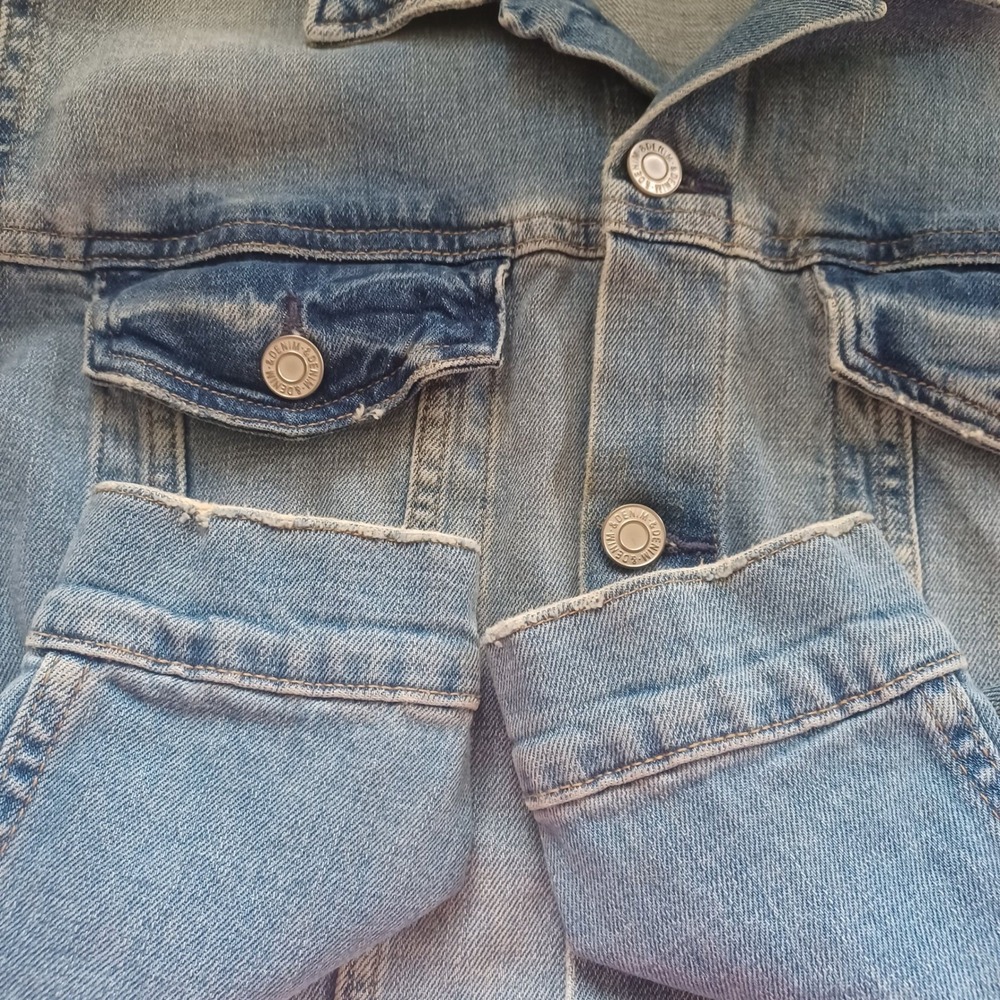 H&M‎ &Denim Light Wash Stretch Jacket US 12 Classic Trucker Style Preppy READ - Picture 3 of 8
